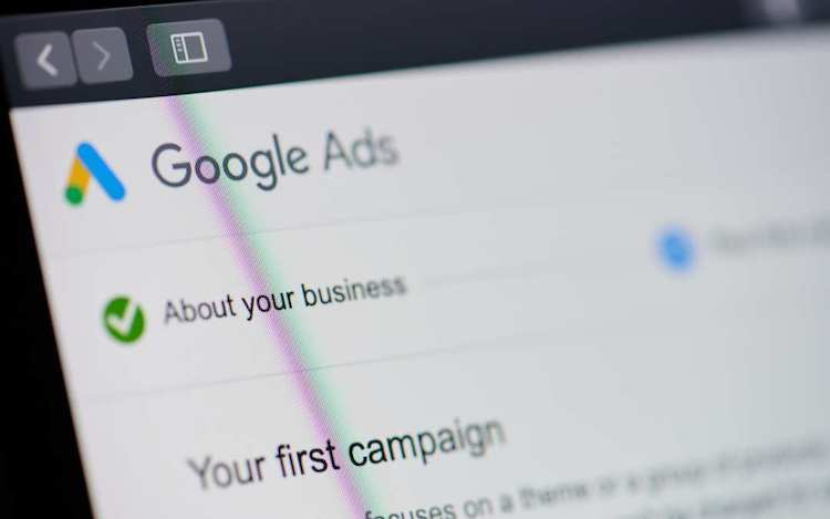google ads ia intelligence artificielle chatbot marketing
